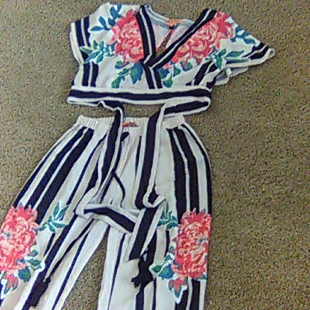 Veey cute floral 2 piece